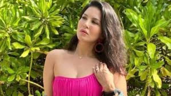 స్పెషల్ సాంగ్స్ తో క్రేజ్..