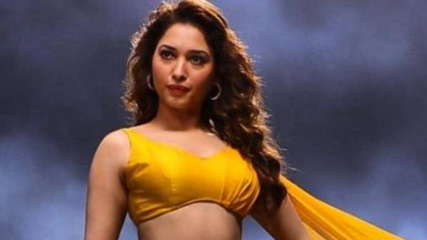 లిప్ కిస్ ఇచ్చి దొరికిపోయి..