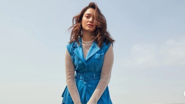 మేల్ గెటప్ చూపించి..