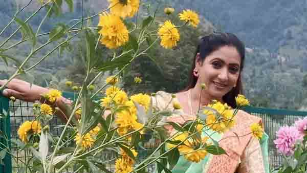  స్టూడియోలు చుట్టూ తిరిగాను