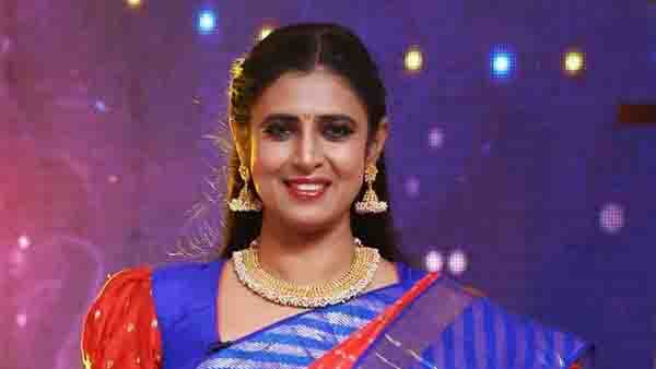 చిరంజీవికి తల్లిగా..