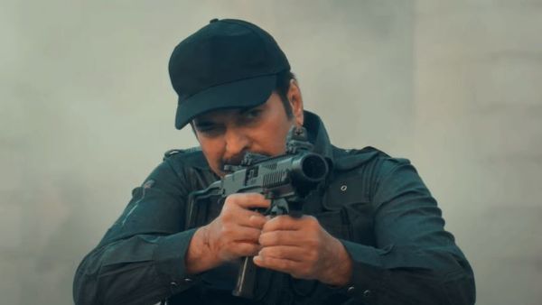 సిక్స్ ప్యాక్ తో ఏజెంట్ గా..