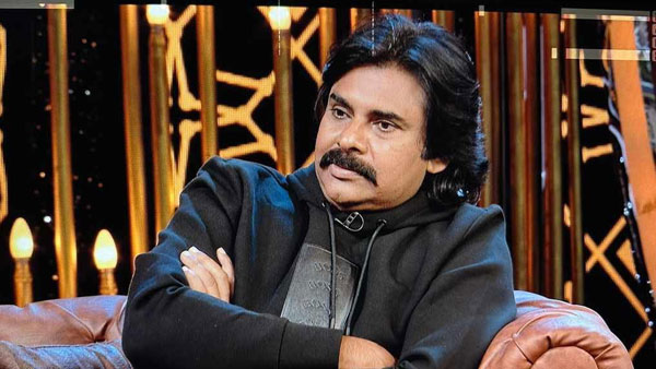 కారుపై కూర్చుని వెళ్లే స్థాయికి..