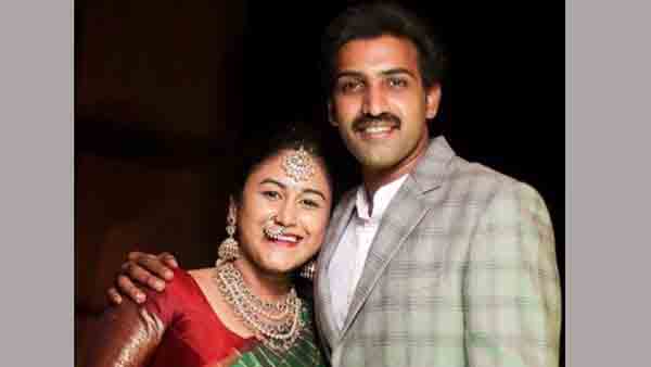 అతడితో పెళ్లి... విడిపోయి