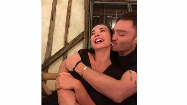 ప్రేమికుల రోజును హాట్‌గా