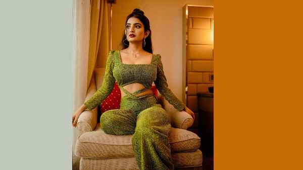 సినిమాల కంటే ముందే అవార్డ్