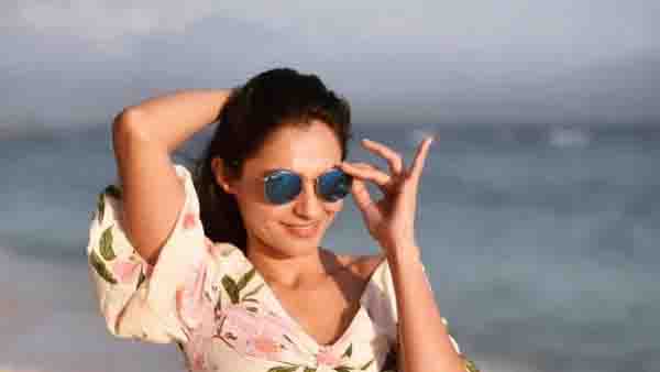 హీరోయిన్ గా ఏకైక తెలుగు సినిమా