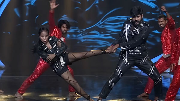 సినిమా సినిమా రౌండ్ లో..