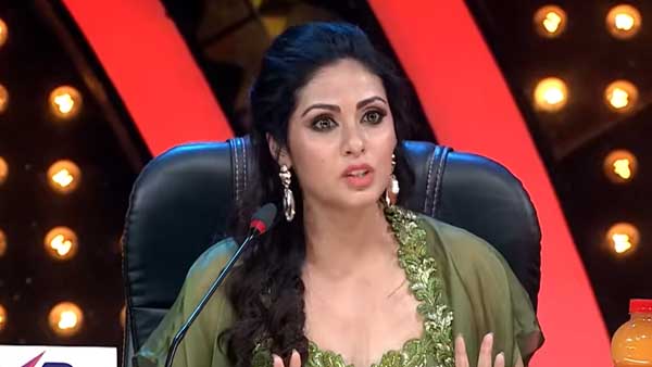 జడ్జ్ లుగా వాళ్లు..