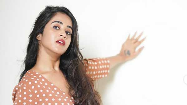 బిగ్ బాస్ ఆఫర్‌.. రచ్చ చేసేసి