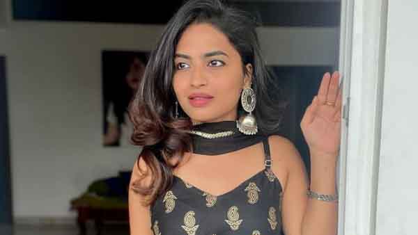 దేత్తడి హారికగానే పాపులారిటీ