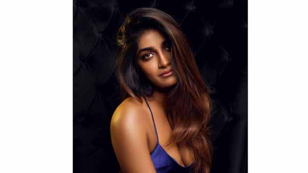 ఖిలాడిలో రచ్చ.. వరుసగా