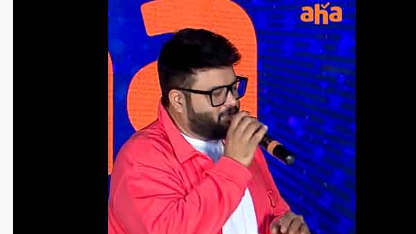 స్టేజ్ పైన సంభాషణ