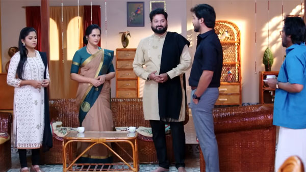 బయటకు కోపం నటిస్తాడు..