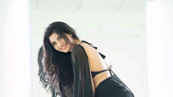 జబర్ధస్త్‌తో క్రేజ్ రెట్టింపుగా