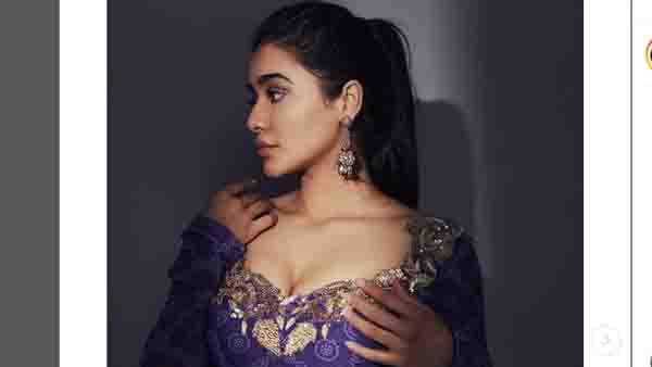 క్రేజ్ పెంచుకుంటూ..