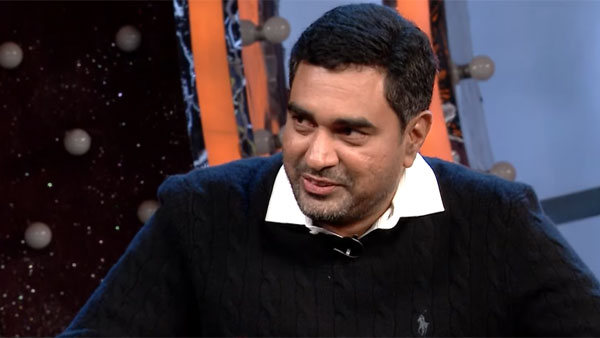 సింహం, పులి మధ్యలో నా తల..