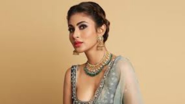 రాఖీ భాయ్ తో స్టెప్పులు..