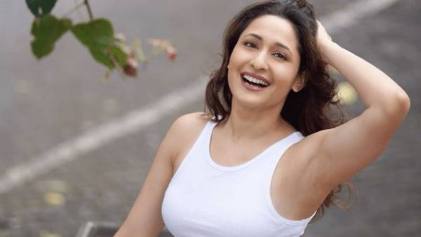 చేతిలో ఒక్క మూవీ లేదు