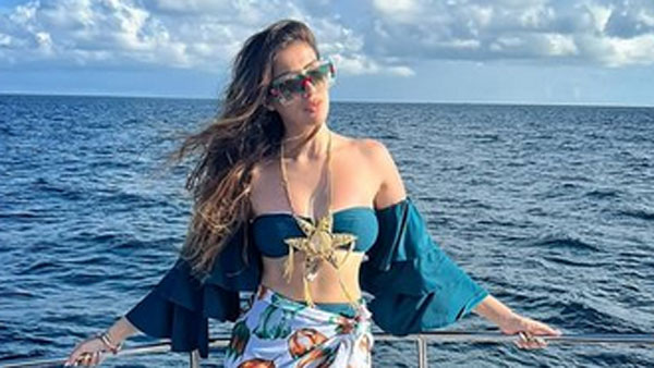  హాట్ ట్రీట్ తో..