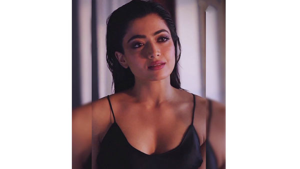 హాట్ ట్రీట్‌తో రచ్చ చేస్తూనే