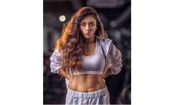 స్పోర్ట్స్ బ్రా పిక్ వదిలింది