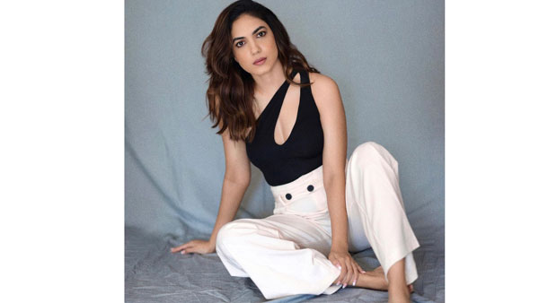 ఇప్పుడు హద్దులు దాటేలా..