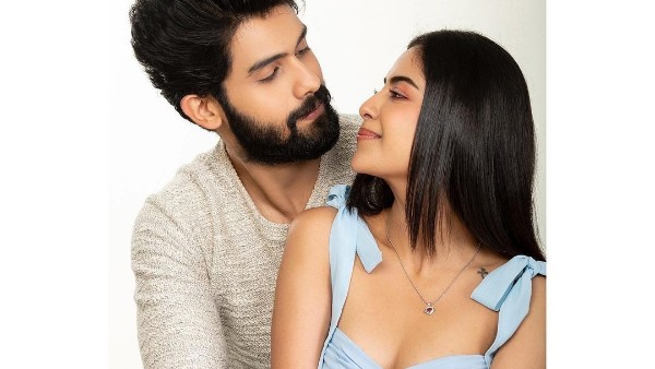 మత్తెక్కించే చూపులతో టెంప్ట్ చేస్తూ..