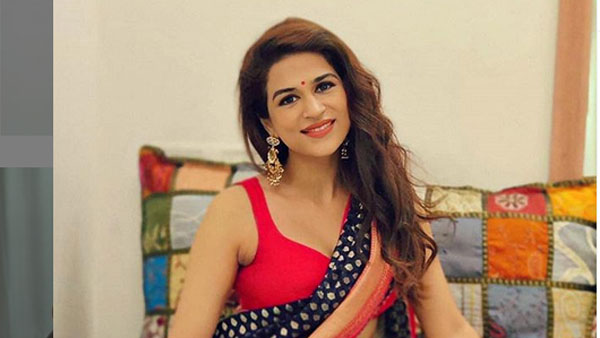 అప్పట్లో సన్నని బికినీలో షాక్