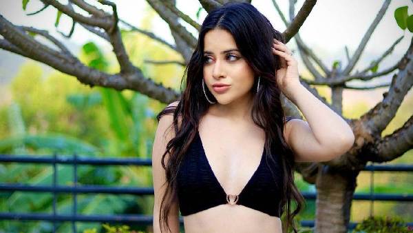 మగాడి వెంట పడితే..