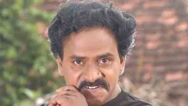 వాడికి చెడ్డ అలవాటు ఉంది