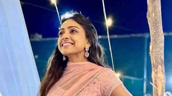 సోషల్ మీడియాలో యాక్టివ్