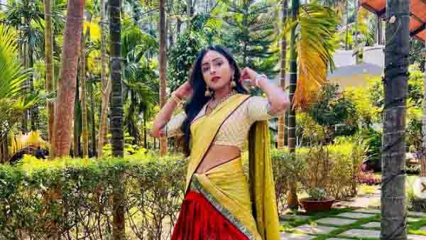 తెలుగు పిల్ల... అక్కడ ఎంట్రీ