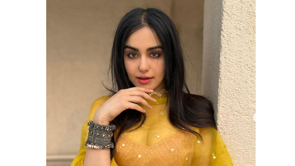 ఎన్నో మూవీలు.. క్షణమే