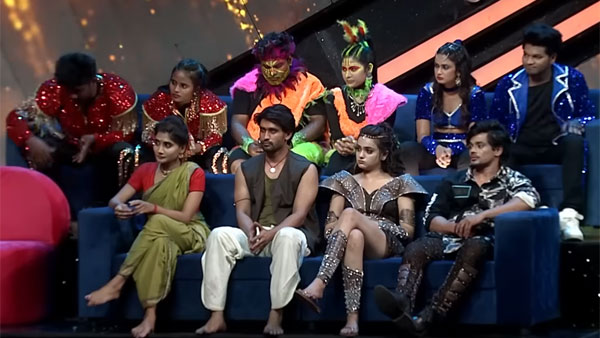 వివిధ రంగాలకు చెందిన..