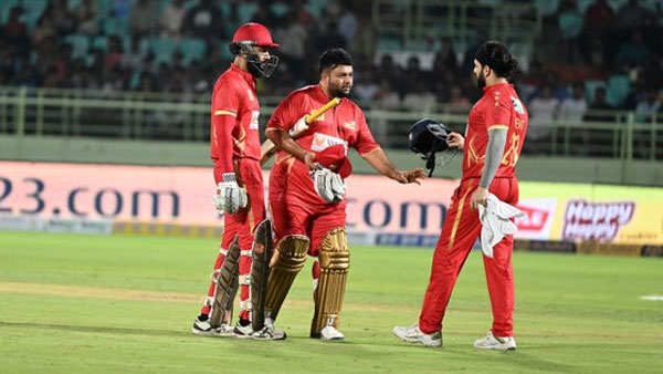 మొదటి ఇన్నింగ్స్ స్కోర్ ఇలా