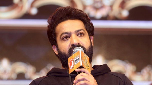 నాకంటే ఎక్కువగా వాగుతాడు