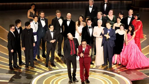 ఎవ్రీథింగ్, ఎవ్రీవేర్ ఆల్ ఎట్ వన్స్ 7 అవార్డులు