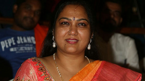 అసభ్యంగా వీడియోలు