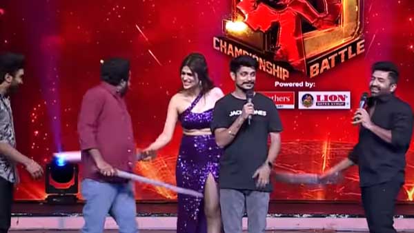 దెబ్బ తగిలిన చోట ముద్దు