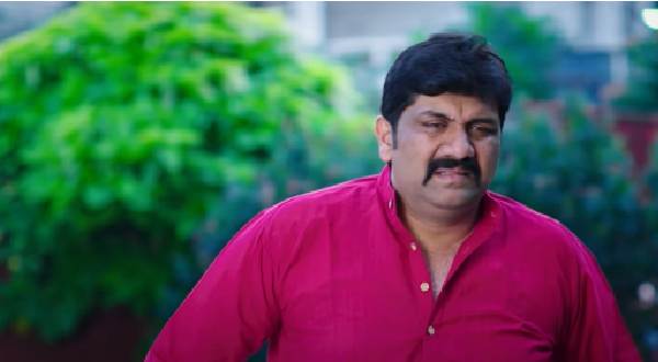 విక్రమ్ తాత బాధ.. అతడిలా