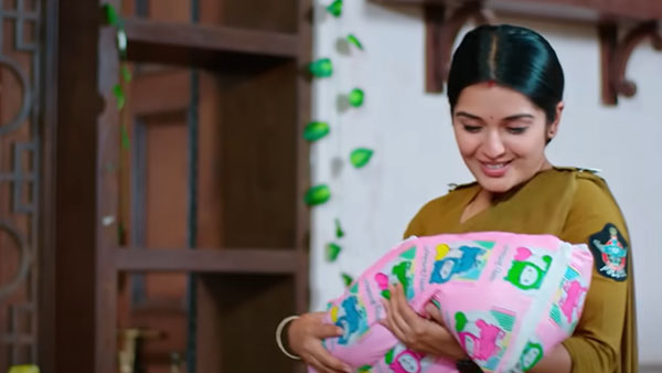 జానకిని పై అసూయతో