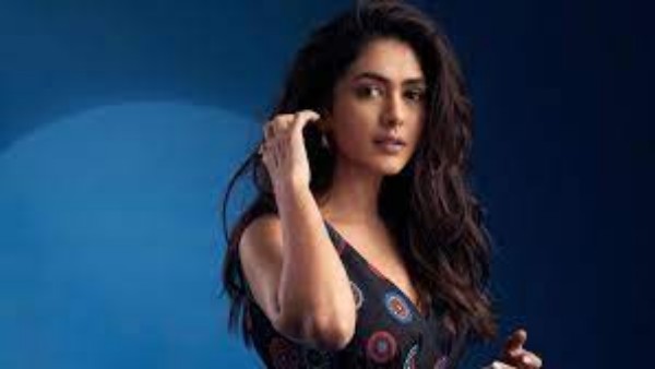 వరుసగా అవకాశాలు..