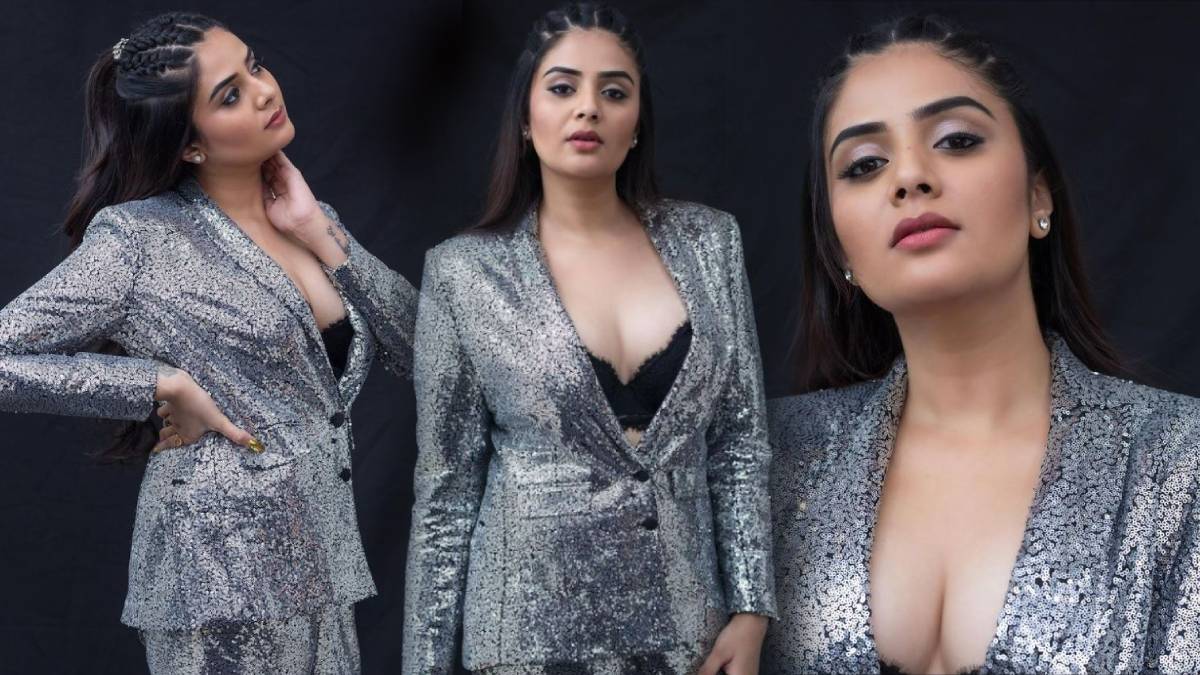  శ్రీముఖి బీచ్ ఫొటోలు వైరల్