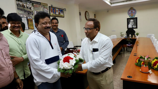 అప్పుడే సినిమాలు చూస్తు