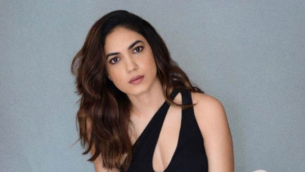 ఇక్కడా అక్కడా... మరో హిట్