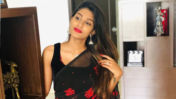  ఎప్పుడూ సోషల్ మీడియాలో