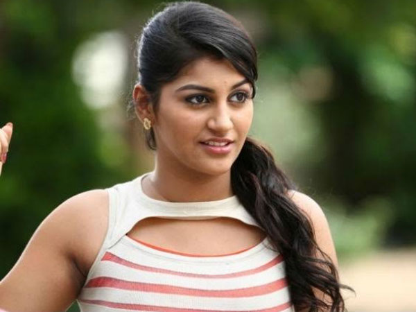 మార్చి 25న హాజరు కావాలి అంటూ