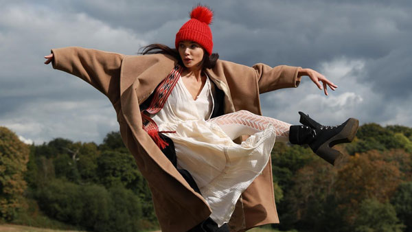 Actress Amy Jackson Latest Stunning Photos Goes Viral