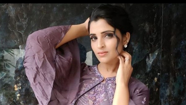 యాంకర్ శ్యామల ఎద అందాల దారుణం.. హాట్ షోలో అన్నీ దాటేసి మరీ!